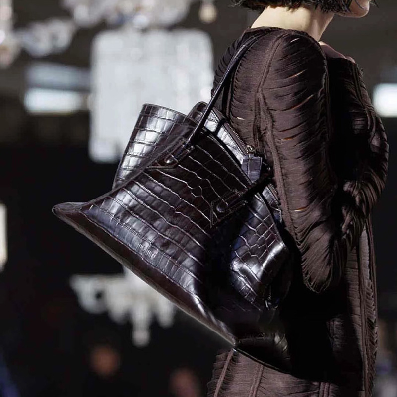 กระเป๋าสะพายไหล่หนังลายจระเข้ส - Leatherwork Drawing บทวิจารณ์และราคา